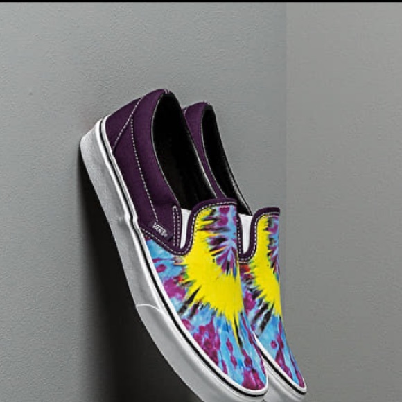 NWB! Tie Dye Vans Classic Slip-On - Picture 3 of 8
